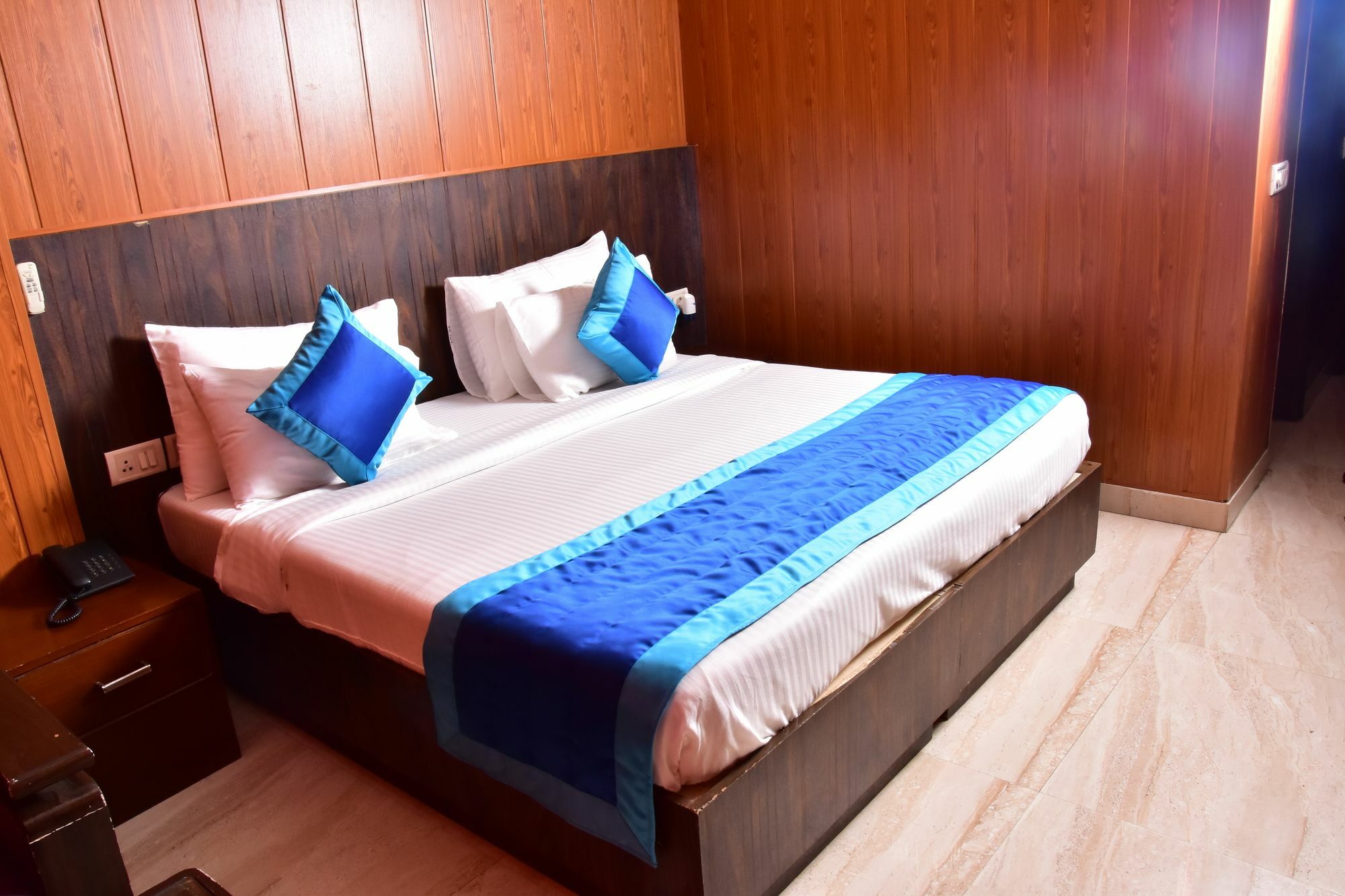 Fabhotel Prime The Rivlet Mg Road Gurgaon Extérieur photo